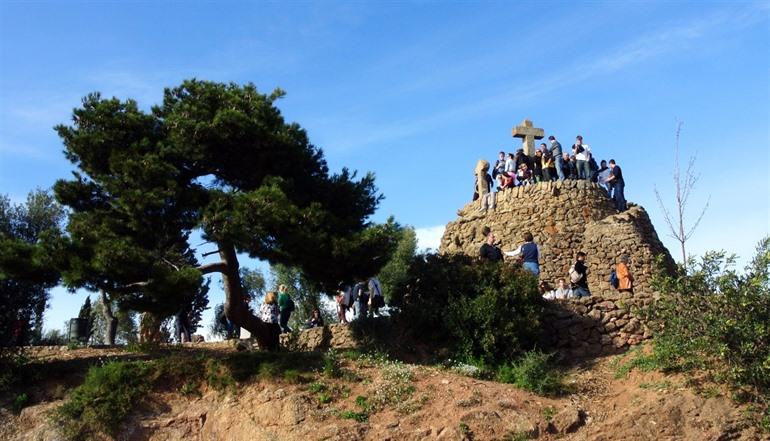 El turó de les Tres Creus