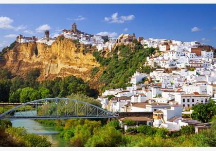 Arcos de la Frontera, kerkenpracht boven op een rots