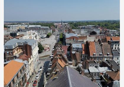 Douai, stad van de reuzenfamilie Gayant