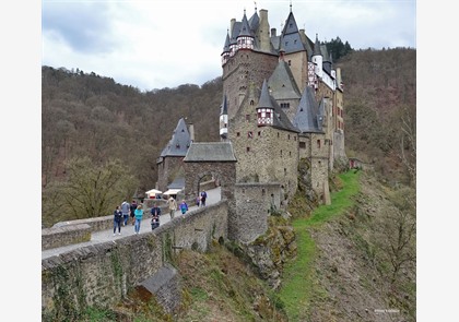 Burg Eltz, één van de topattracties tijdens je vakantie Moezel