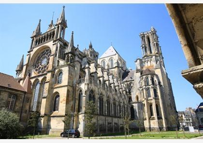 Laon: wandeling bovenop een tafelberg