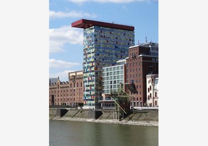 Medienhafen: architectuur in oude havenbuurt Düsseldorf