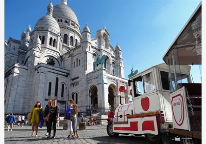 Montmartre bezoeken? Levendige buurt op een heuvel in Parijs