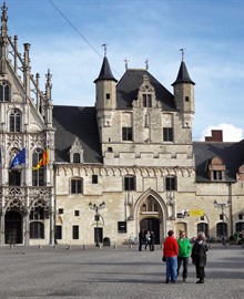 Gratis reisgids Mechelen downloaden + wandelroute