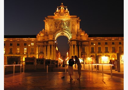 Lissabon, uitgaan in hemelsmooi decor