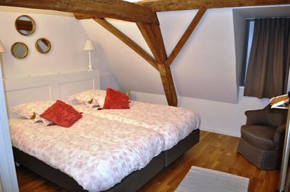 Officers’ club ‘Skindles’ in Poperinge krijgt erkenning als 4* vakantiewoning.