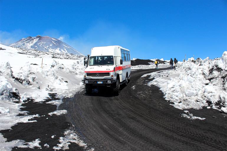 Jeeps op de Etna