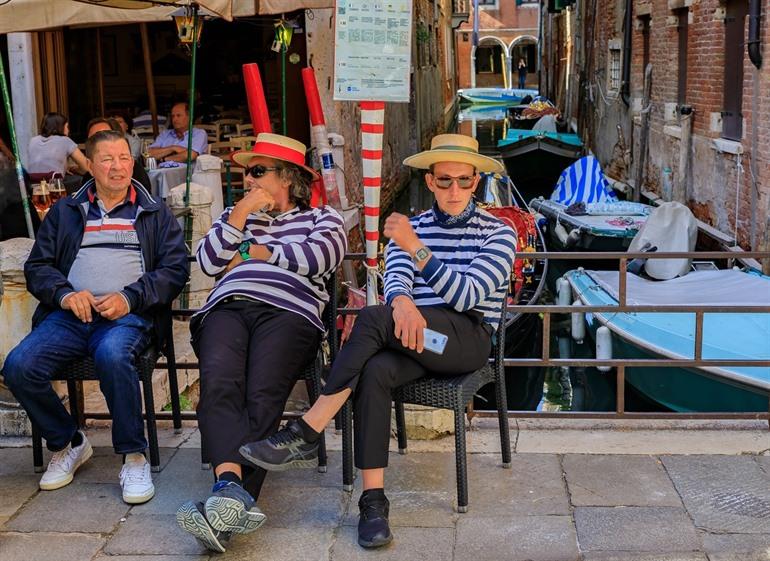 Met de gondel door Venetië