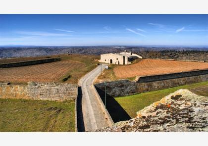 Serra da Marofa:  Almeida, dorp met sterke afweer