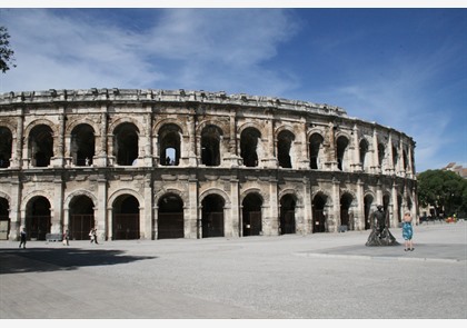 De arena van Nîmes is beslist een bezoek waard 