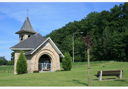 Autoroute dwars door Luxemburg en langs de Ourthe