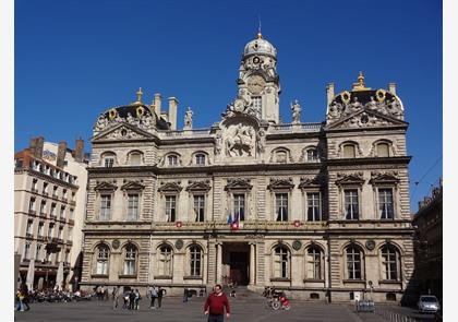 Lyon: Fontaine Bartholdi op Place Terreaux