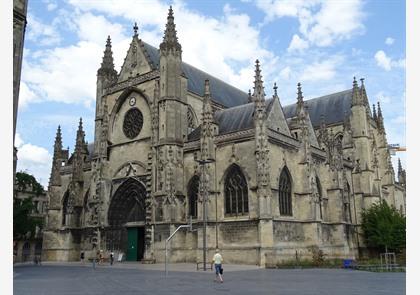 Basiliek Saint-Michel en de Tour La Flèche