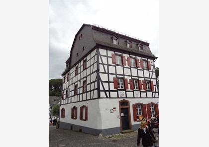 De Eifel: veel moois te zien in Blankenheim 