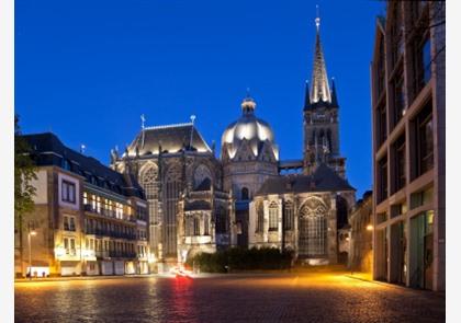Aken: Dom en de Schatkamer van de Dom bezoeken