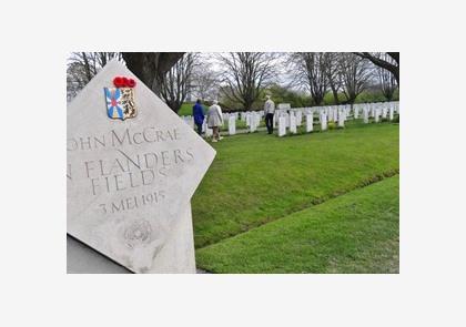 Westhoek: Essex Farm Cemetery, om stil te worden