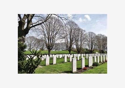 Westhoek: Essex Farm Cemetery, om stil te worden