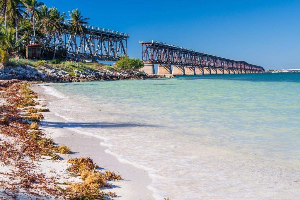 Rij over de 7 Mile Bridge en de Florida Keys naar Key West
