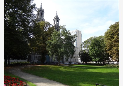 Brussel: onbekende Sint-Jozefkerk in Frère Orbanpark