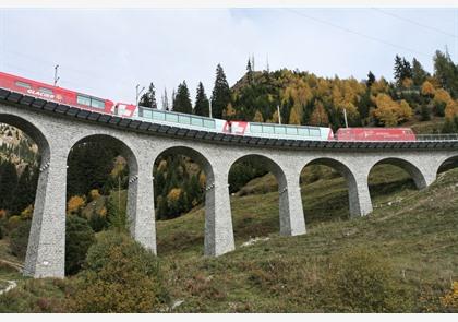 Graubünden: sporen met de Glacier Express