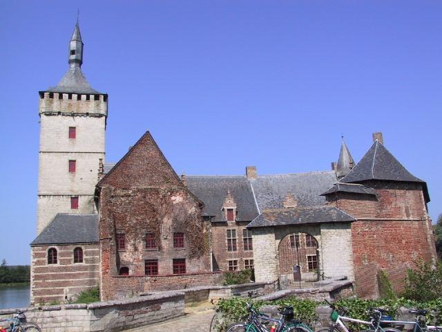 PapoeaNieuwGuinea rechtdoor anker Horst, haar kasteel in Holsbeek