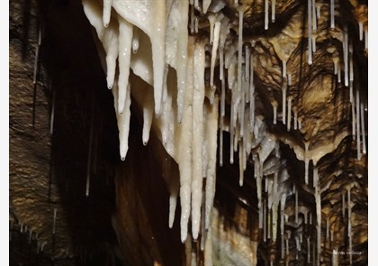 Grotten van Hotton bezoeken?