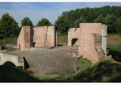 Hulst bezoeken? Stadswandeling langs dé bezienswaardigheden