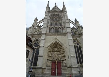  Amiens heeft de grootste gotische kathedraal in Frankrijk