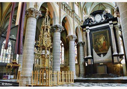 Bezoek Sint-Maartenskerk en Onze-Lieve-Vrouwekerk in Kortrijk