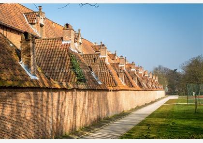 Bezoek de Zimmertoren en het begijnhof in Lier