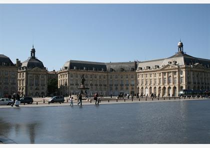 Mooie pleinen in Bordeaux nodigen uit voor een adempauze