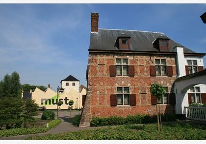 Ronse: bezoek MUST, Museum voor textiel