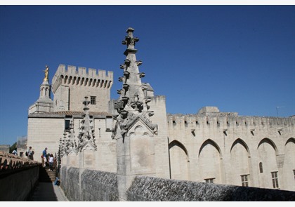 Het reusachtige Palais des Papes in Avignon bezoeken