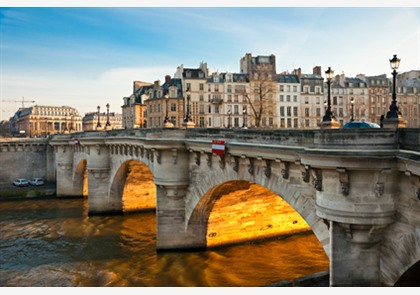 Pont Neuf: een bijzonder historisch bouwwerk in Parijs