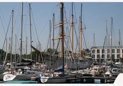 Bezichtig twee bijzondere schepen in Oostende 