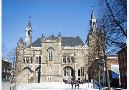 Aken: stadhuis onderging menige facelift