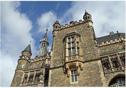 Aken: stadhuis onderging menige facelift