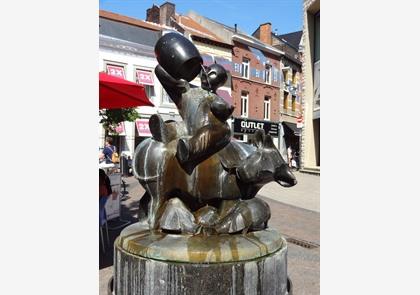 Standbeelden en monumenten in Hasselt: wandelroute