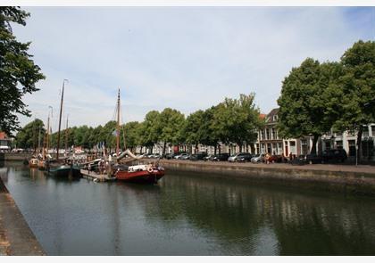 Zierikzee bezoeken? Standswandeling langs dé bezienswaardigheden